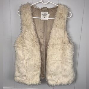 H&M L.O.G.G. Off White Faux Fur Gilet Sleeveless Vest Size Medium Showgirl Boho